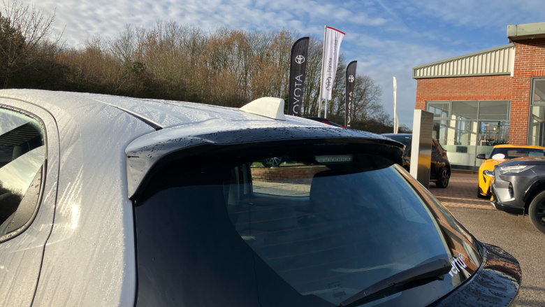 Toyota Yaris 1.5 Hybrid Icon 5dr CVT Hybrid Hatchback